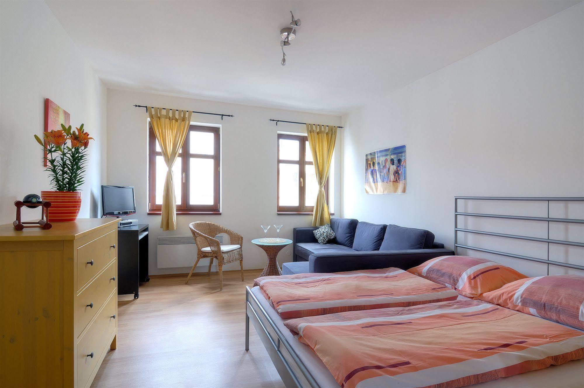 Apartmán 6 *